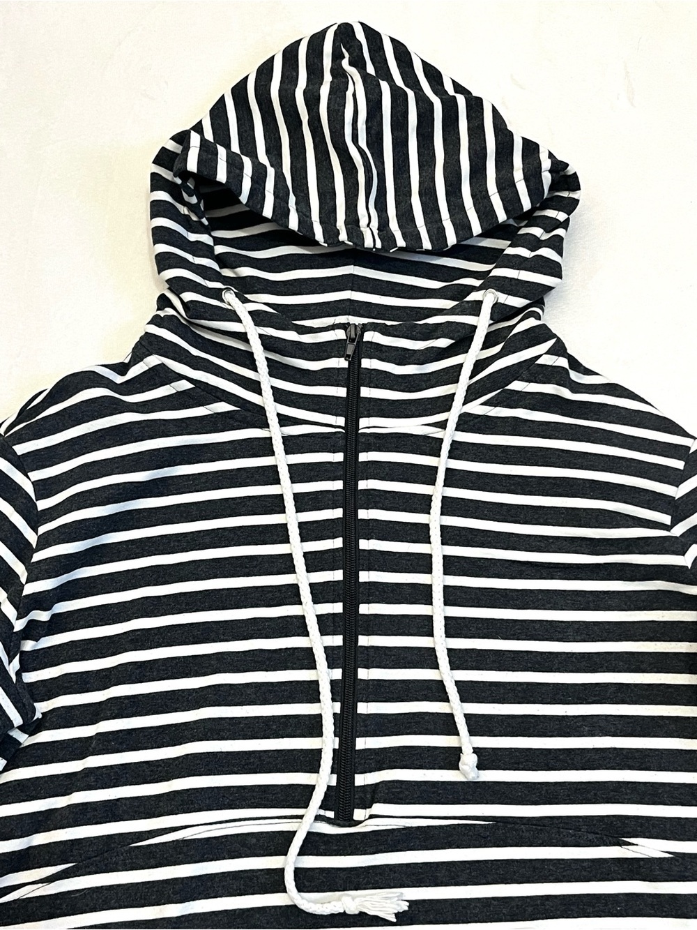 Vanilla Bay Women’s Dark Gray and White Striped Half-Zip Drawstring Hoodie XL - Picture 4 of 16